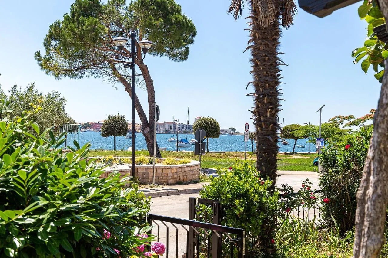 Villa Umag Seafront 3*,  Kroatië