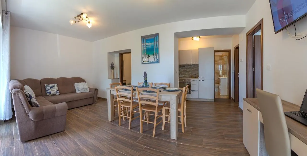 Villa Umag Seafront 3*,