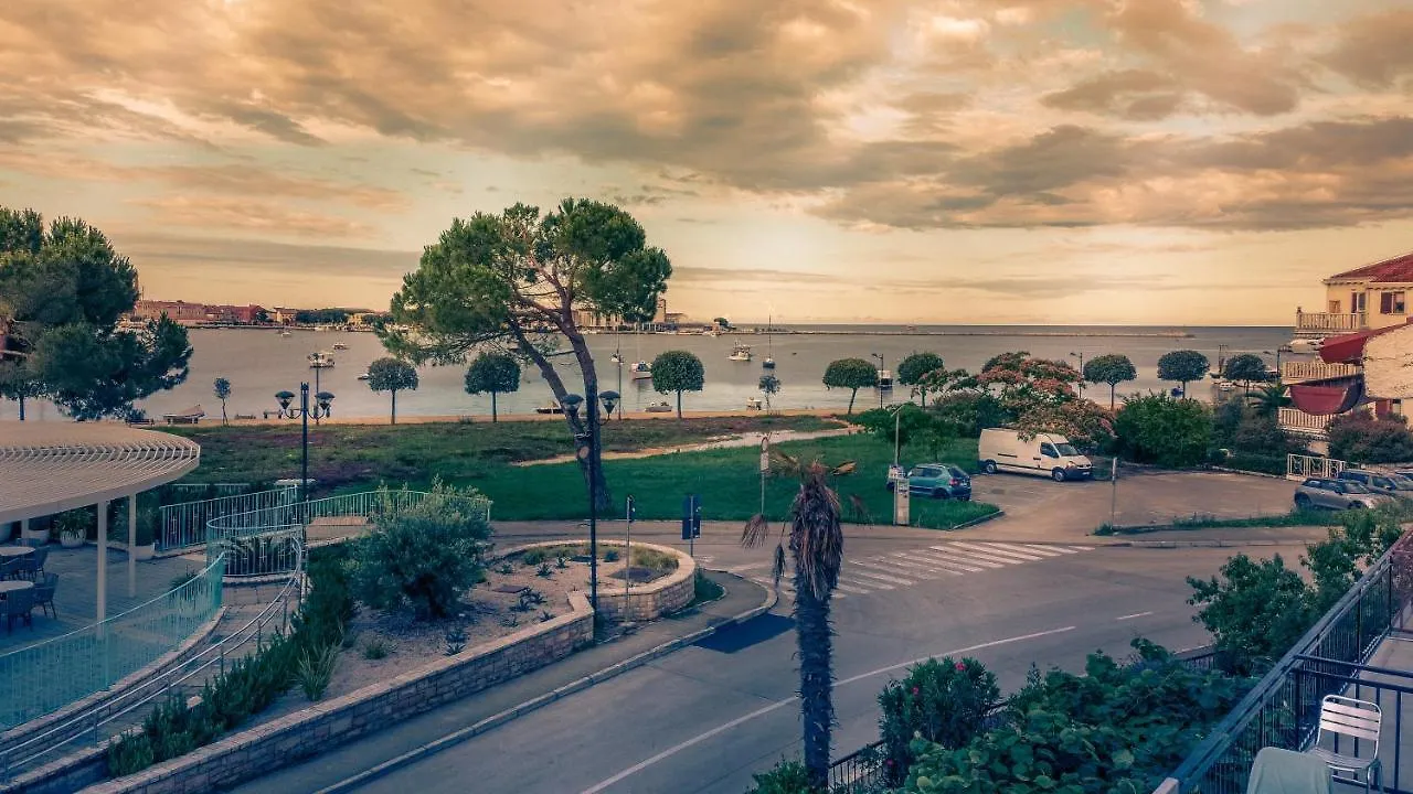 Pensión Villa Umag Seafront
